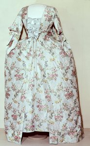 Dress belonging to the wife of Carl Linnaeus